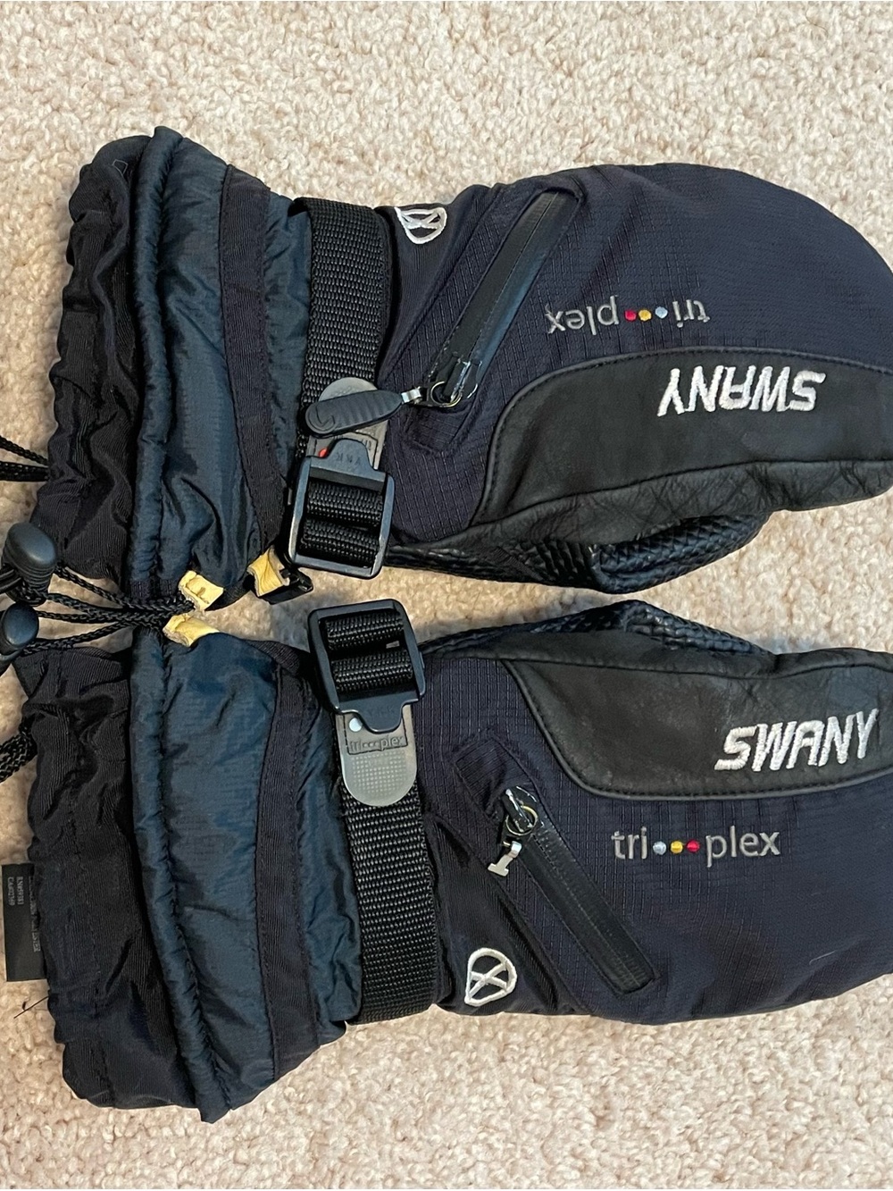 Swany Black Tri-Plex Women’s Waterproof Mittens